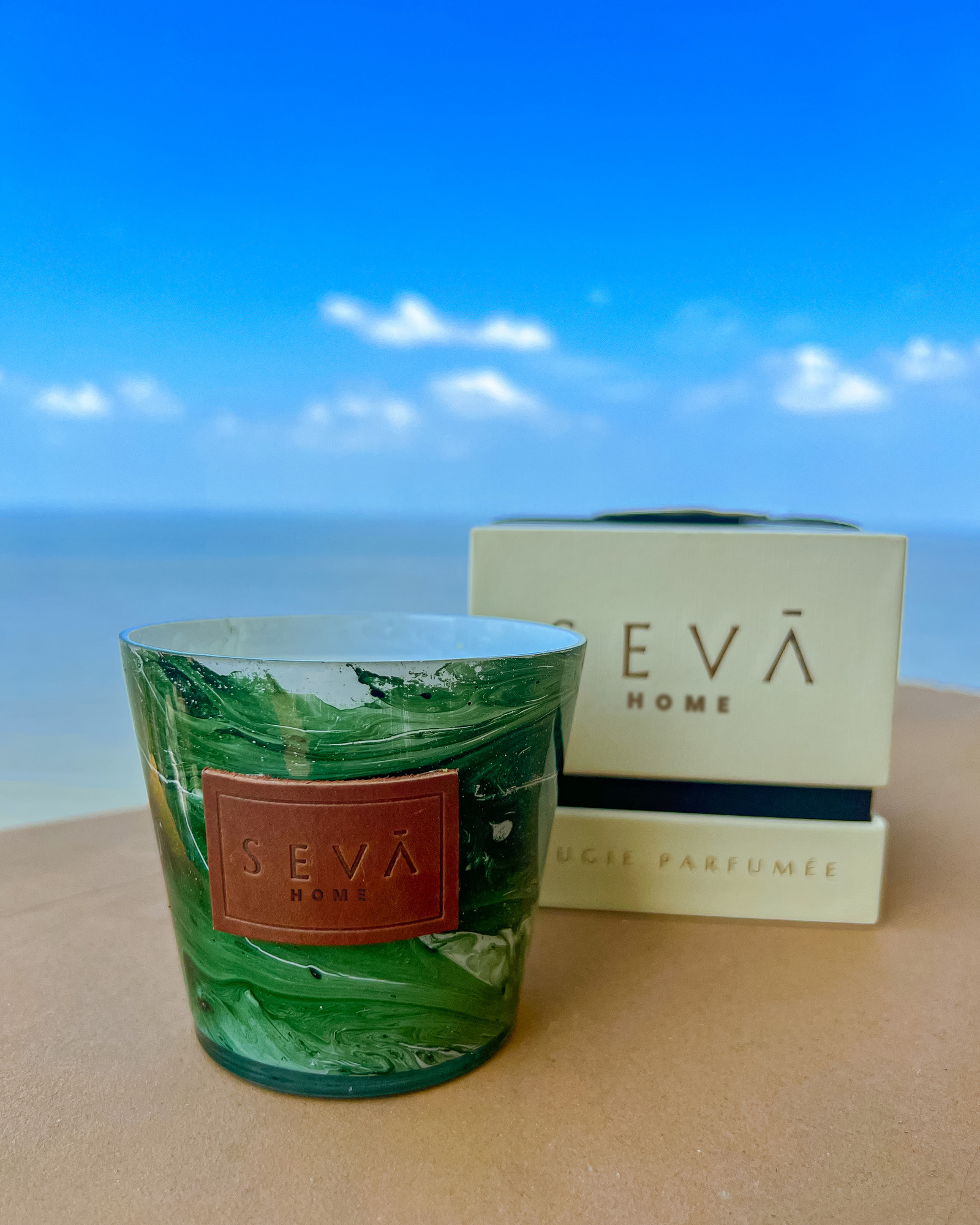Avante Garde Berries Candle – Classic Marble Glass Jar Edition