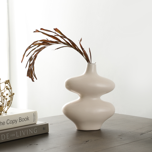 Ewan White,Black Vase