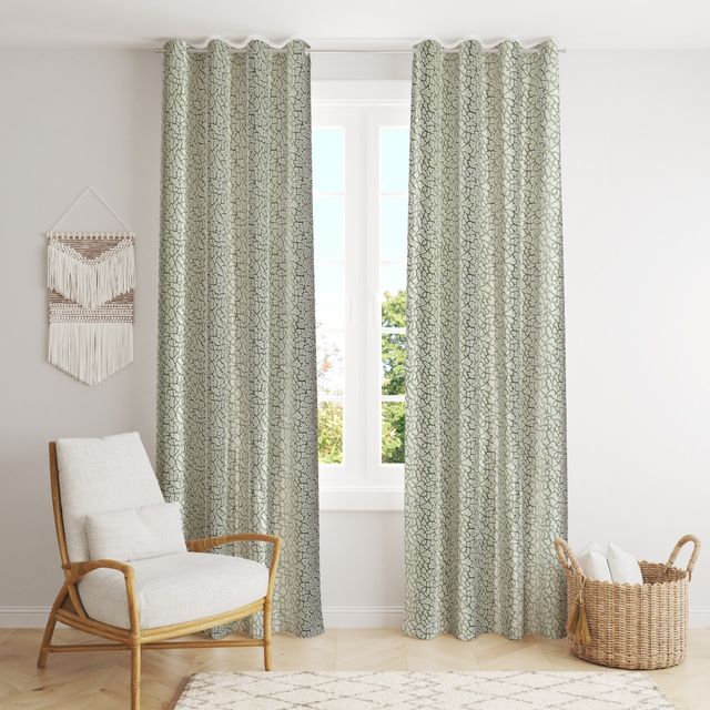 La Elite Room Darkening Polyester Window Curtains