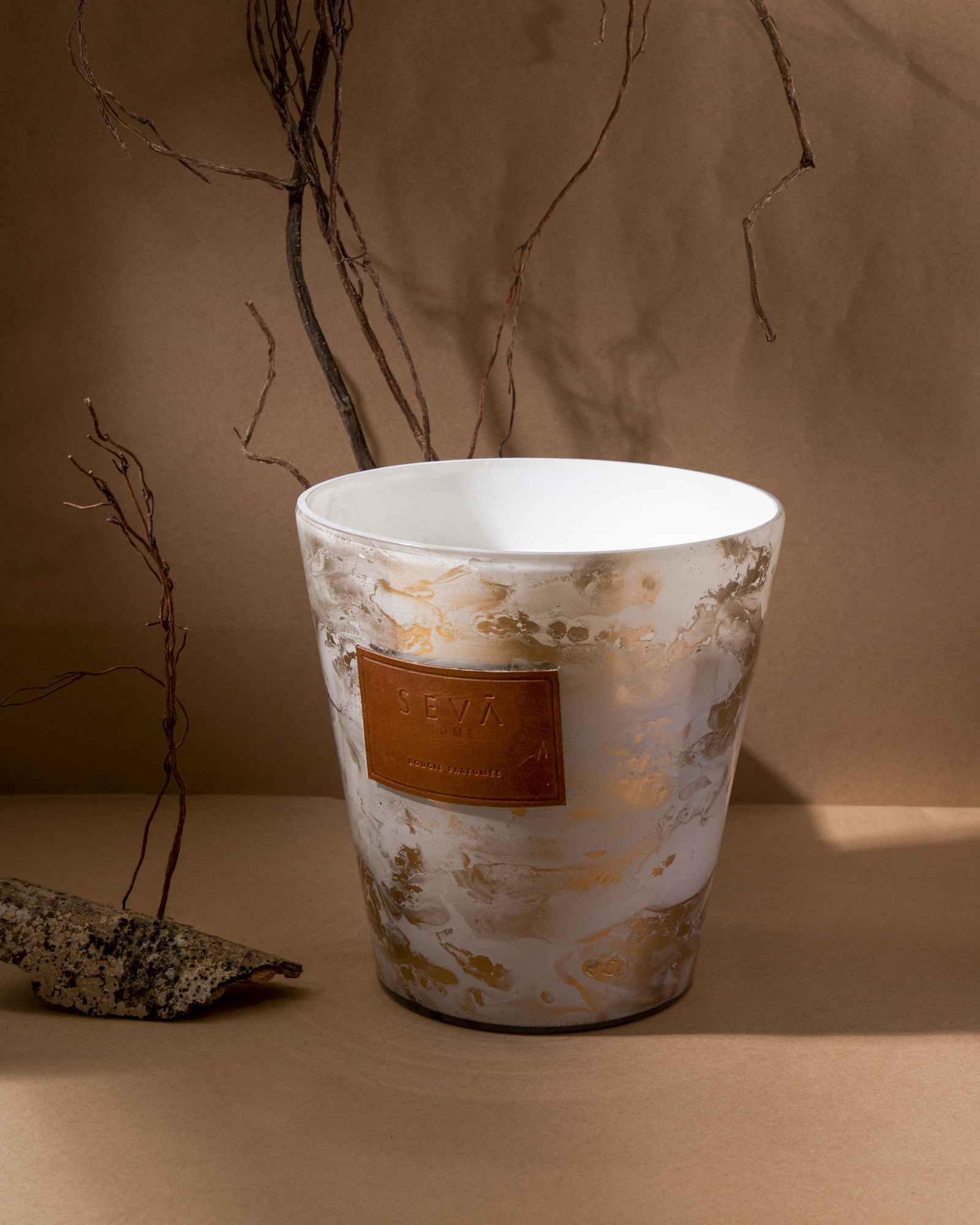 Avante Garde Blanc Candle – Grande Marble Glass Edition