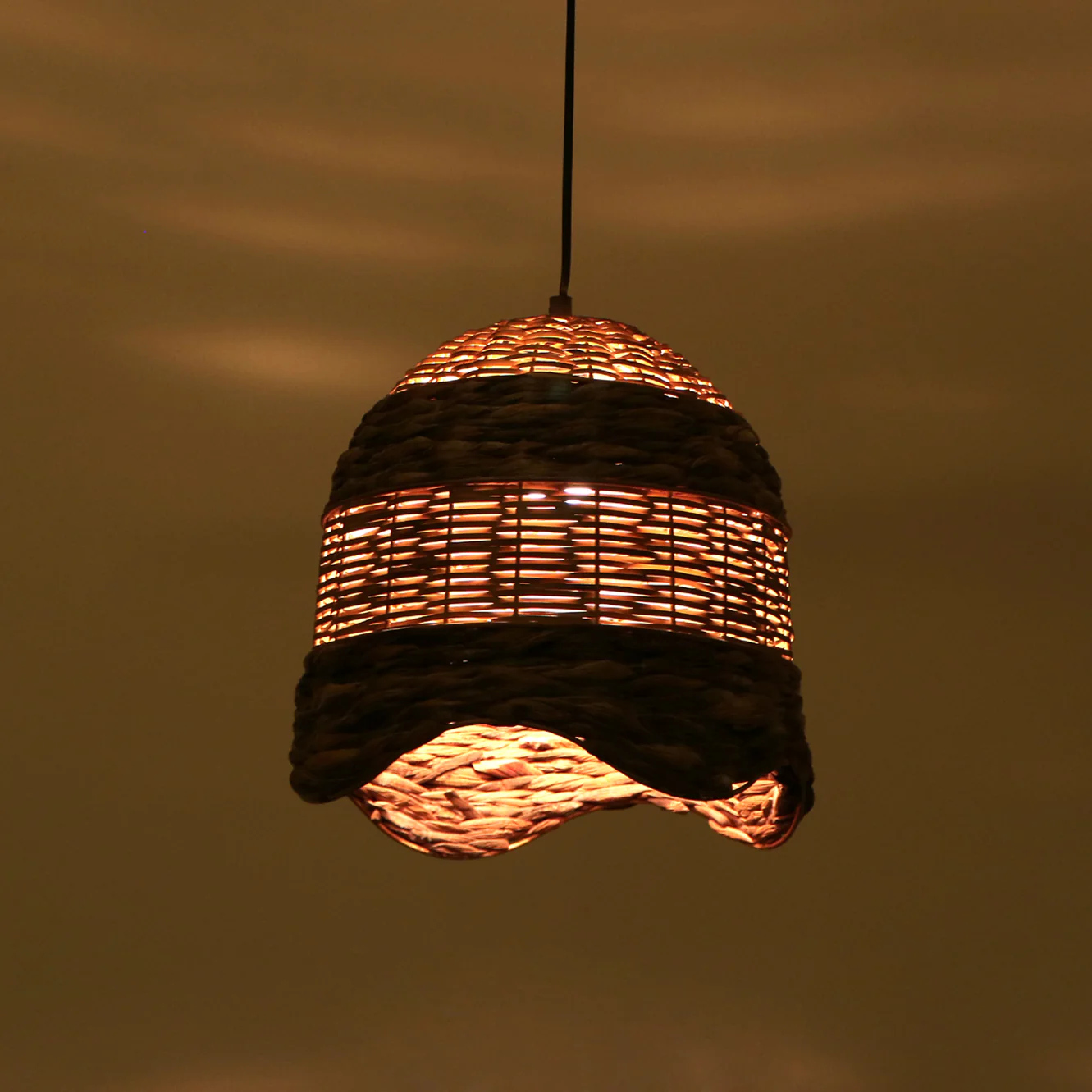 Tukani Large Hanging Elegant Iron Base & Eclectic Design