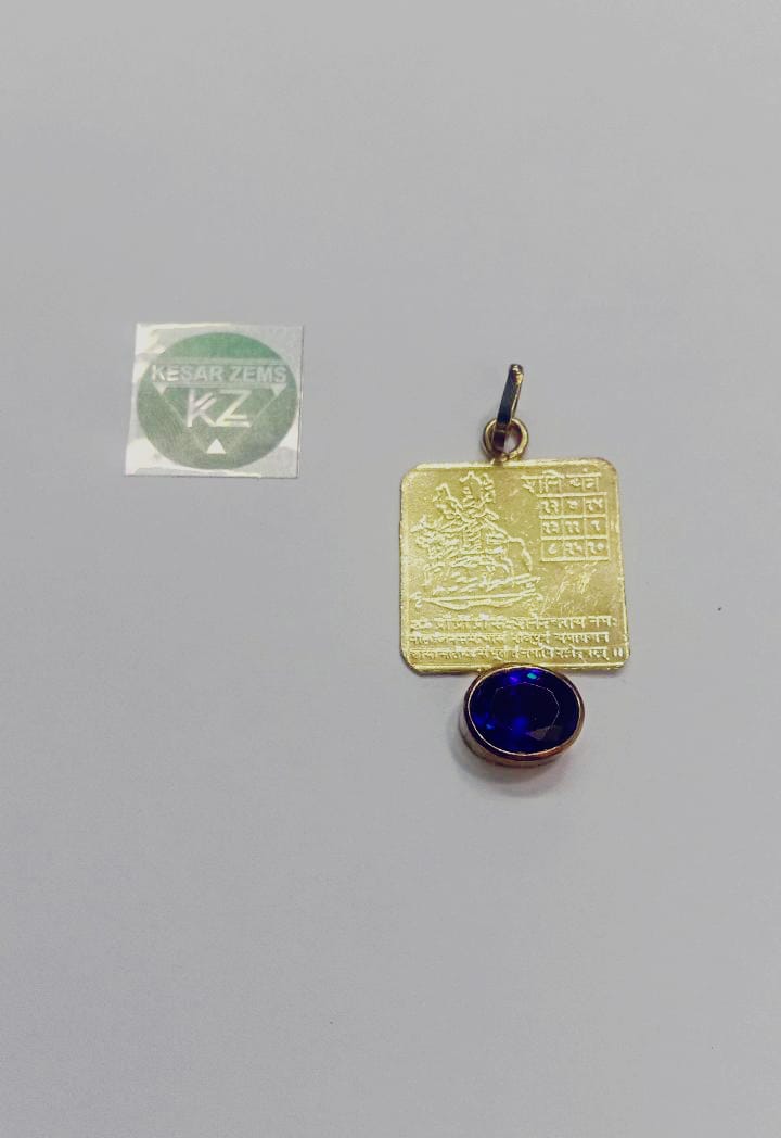 Shri Surya Yantra Pendant-Surya With Queen Colore Stone for Unisex.