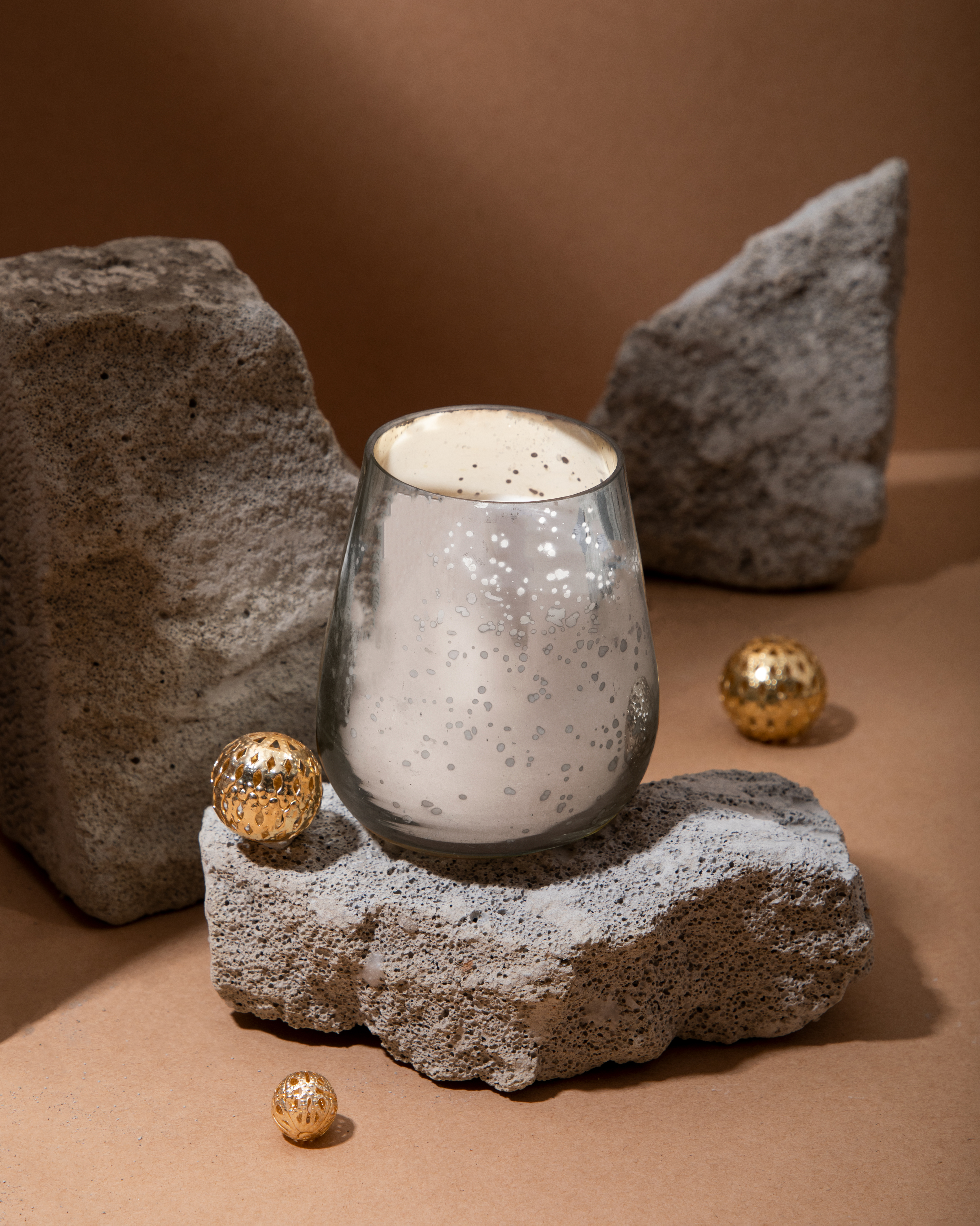 Royal Candle - Blanc (Silver) | Tropical Vanilla & Coconut Scented Candle
