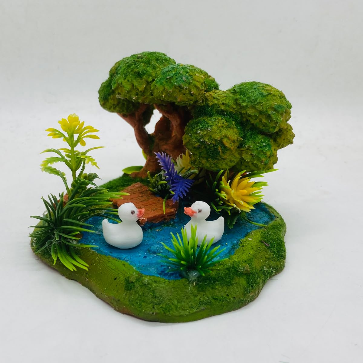 RAKAKART- new elegant attractive miniature LAKE & tiny ducks set