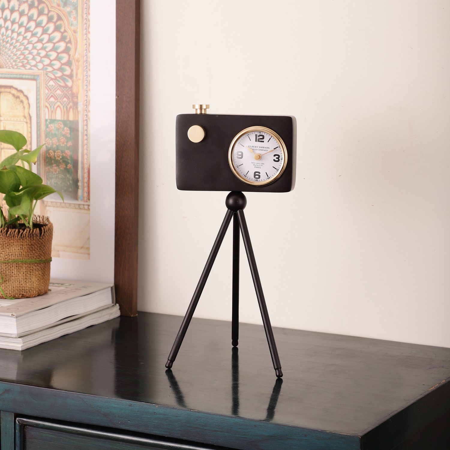 Cameratic Table Clock in Black