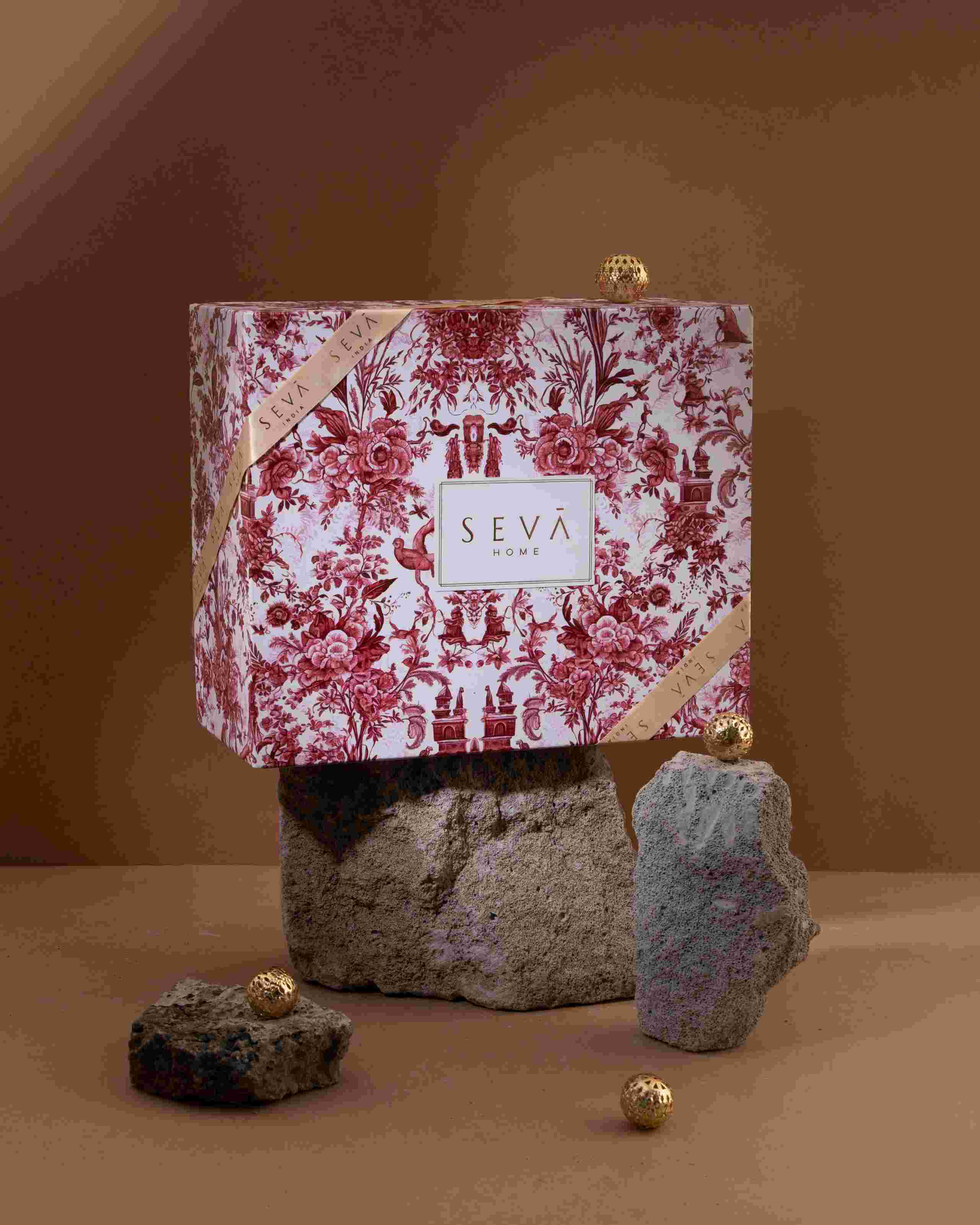 Festive Grande Gift Hamper – Red Edition | Luxury Set with Reed Diffuser, Classic Gold Candle & Closet Freshener | Seva Home