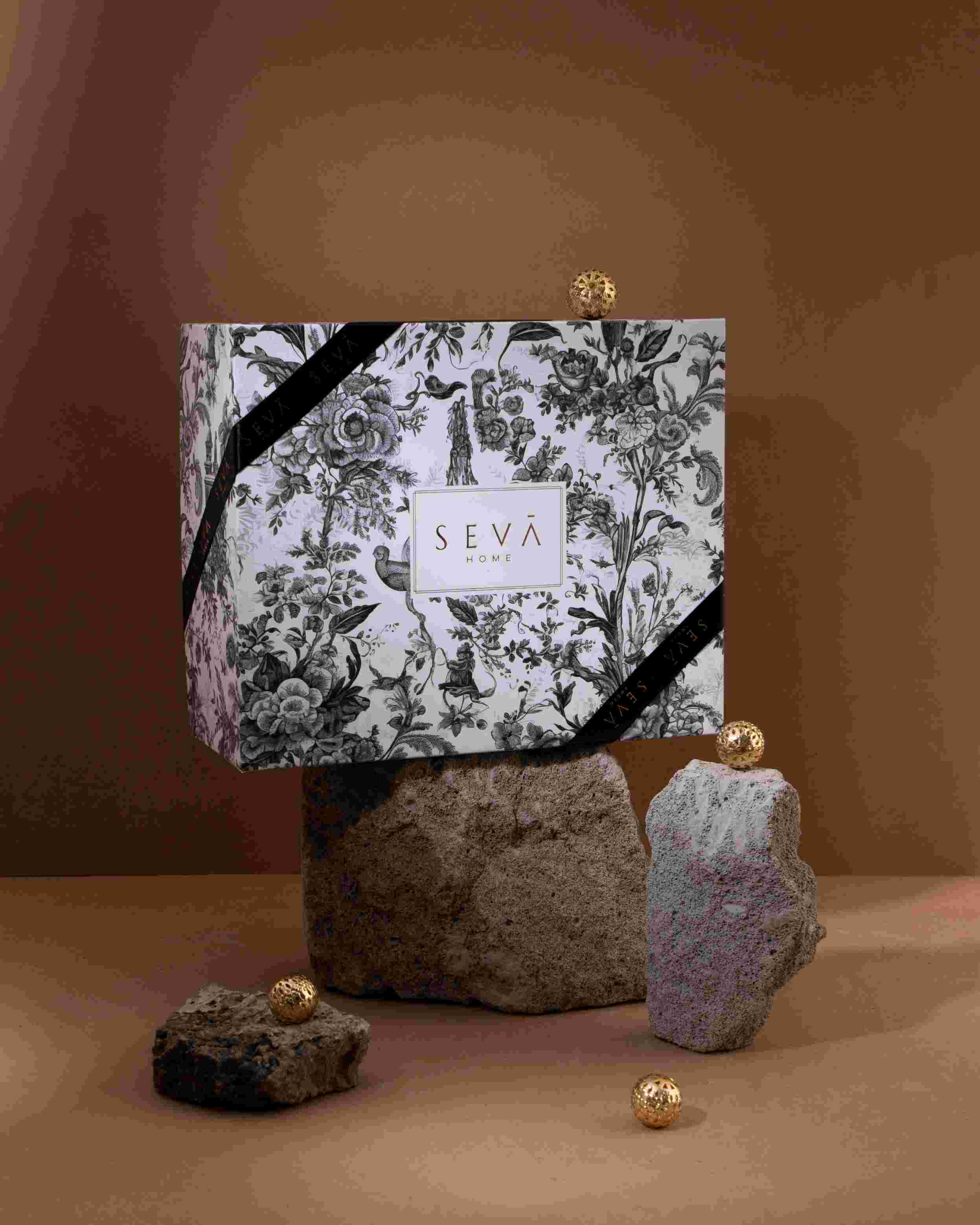 Festive Grande Gift Hamper – Black Edition | Luxury Set with Reed Diffuser, Classic Gold Candle & Closet Freshener | Seva Home